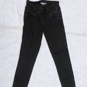 YMI ~ Wanna Betta Butt Super Soft Jeans Size 5